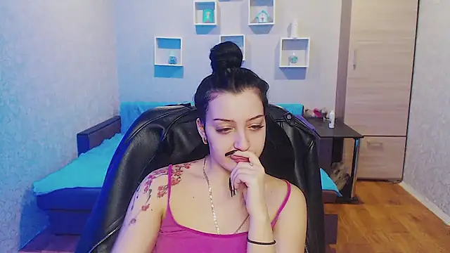 Snapshot of SkarlettMonliss chatting on January 12, 5:22 pm SkarlettMonliss online show from January 12, 5:22 pm