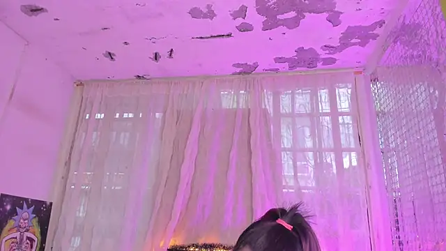 Snapshot of Megan_Miles02 chatting on December 19, 10:42 pm Megan Miles02 online show from December 19, 10:42 pm