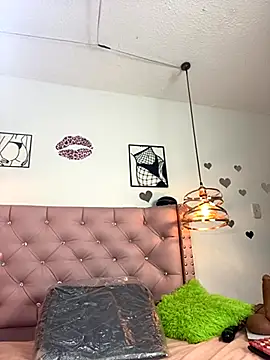 Snapshot of antonella87 chatting on November 3, 8:54 pm antonella87 online show from November 3, 8:54 pm