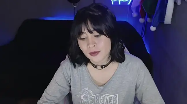 Snapshot of isis_diosa chatting on December 6, 10:52 pm isis diosa online show from December 6, 10:52 pm