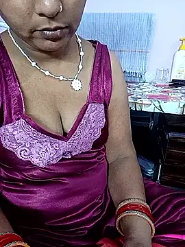 reemacouple007 online show from April 4, 6:33 am