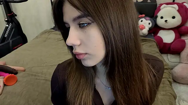 dolly ll online show from April 18, 1:26 pm