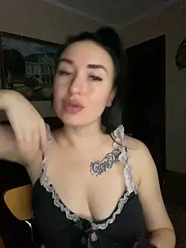 Snapshot of Roxana_Bell chatting on December 5, 12:47 pm Roxana Bell online show from December 5, 12:47 pm