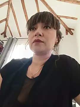 Snapshot of tata_laima__ chatting on July 17, 2:24 pm tata laima online show from July 17, 2:24 pm