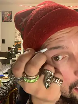 Snapshot of BobbyQ29 chatting on November 27, 4:53 pm BobbyQ29 online show from November 27, 4:53 pm