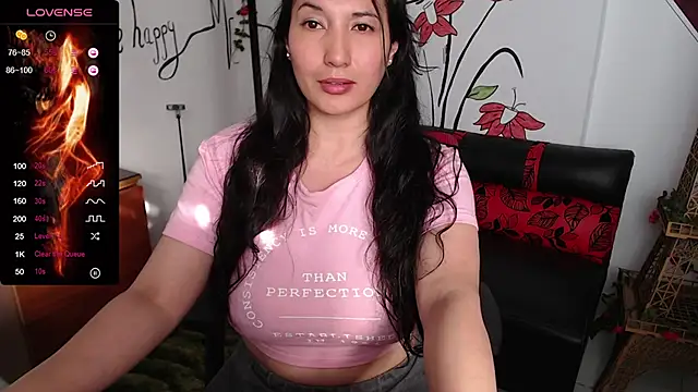 Roxanne Ssummers online show from January 21, 9:25 pm