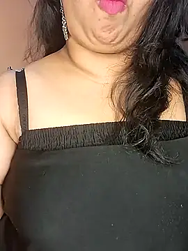 Snapshot of Ravina_patil1 chatting on January 18, 3:49 pm Ravina patil1 online show from January 18, 3:49 pm