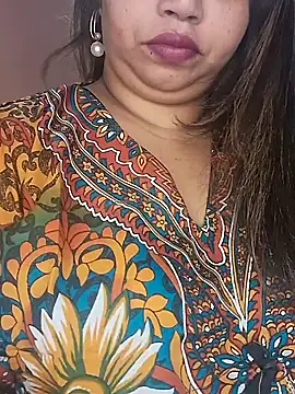 Snapshot of Ravina_patil1 chatting on January 28, 10:12 pm Ravina patil1 online show from January 28, 10:12 pm