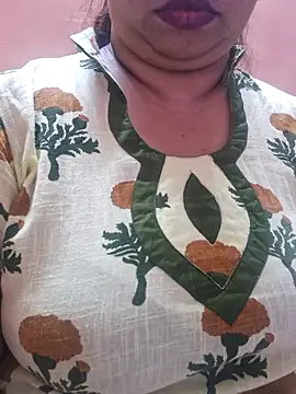 Snapshot of Ravina_patil1 chatting on March 5, 6:34 pm Ravina patil1 online show from March 5, 6:34 pm