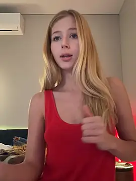 LunaRase online show from April 10, 5:45 am