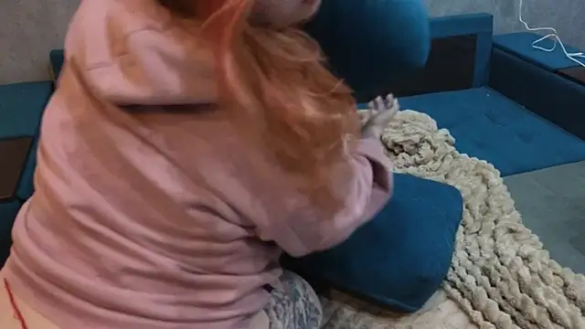 Tara Renn online show from April 18, 6:34 pm