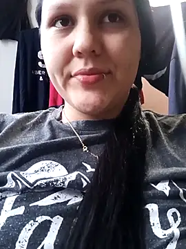 Snapshot of Ariakris chatting on May 17, 10:50 pm Ariakris online show from May 17, 10:50 pm