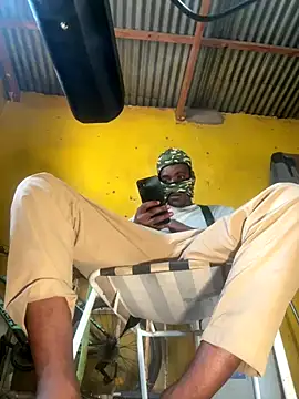 Snapshot of Maskman941 chatting on October 28, 1:58 pm Maskman941 online show from October 28, 1:58 pm