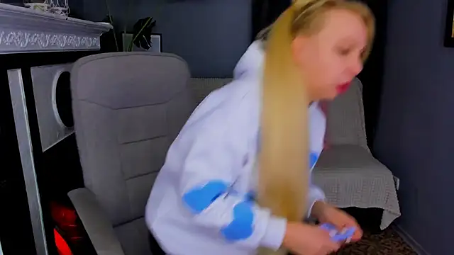 Snapshot of Anny_Jey_ chatting on January 23, 5:45 am Anny Jey online show from January 23, 5:45 am