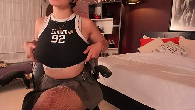 Snapshot of Moony_14 chatting on February 11, 1:05 pm Moony 14 online show from February 11, 1:05 pm