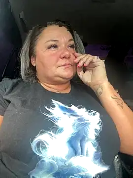 MikyVesela online show from September 27, 12:10 pm