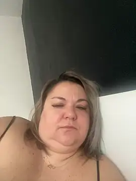 MikyVesela online show from April 2, 8:01 am