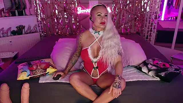 bonnievonclyde online show from December 9, 6:46 pm