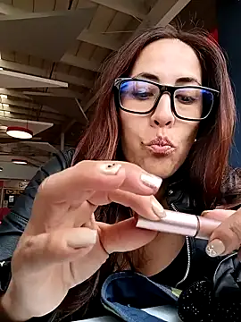 Snapshot of Lena-32 chatting on January 28, 4:08 pm Lena-32 online show from January 28, 4:08 pm