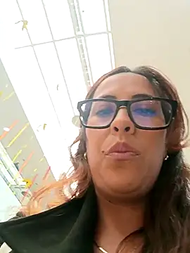 Snapshot of Lena-32 chatting on March 14, 6:18 pm Lena-32 online show from March 14, 6:18 pm