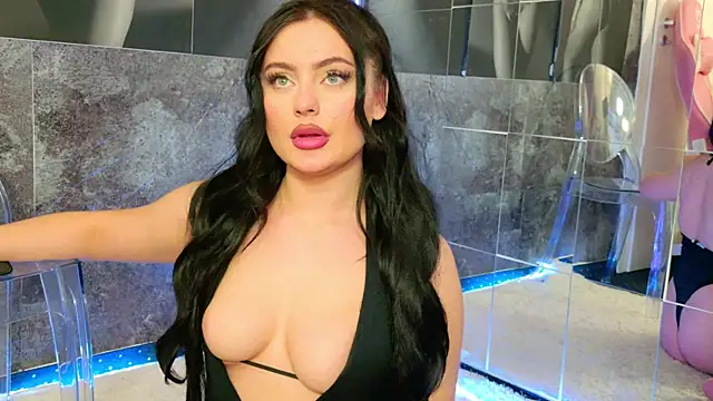 celia chanel online show from March 4, 12:12 pm