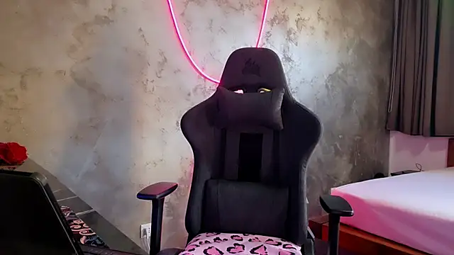 LeylaRosse online show from September 30, 7:35 am