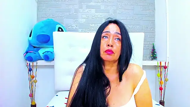 HorniestMilf online show from December 21, 1:35 am