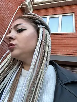 Snapshot of TwixCouple chatting on November 2, 1:02 pm TwixCouple online show from November 2, 1:02 pm