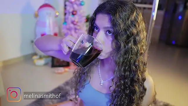 Snapshot of Melina-Smith chatting on December 5, 12:41 am Melina-Smith online show from December 5, 12:41 am