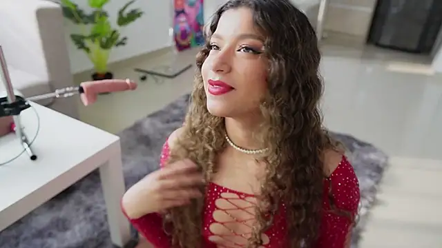 Snapshot of Melina-Smith chatting on February 4, 9:41 pm Melina-Smith online show from February 4, 9:41 pm