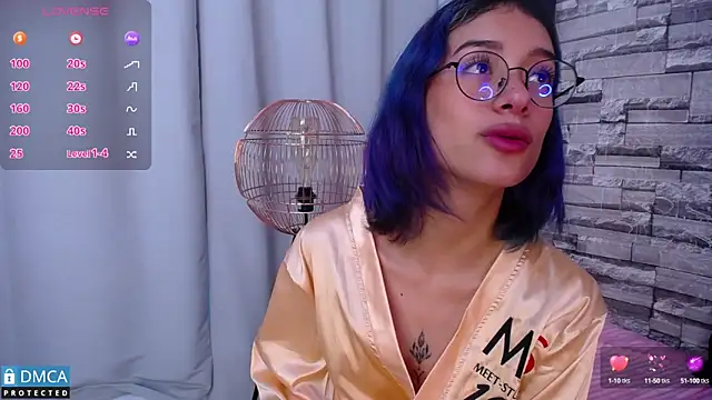 Snapshot of BellaOdisea chatting on March 11, 8:31 pm BellaOdisea online show from March 11, 8:31 pm