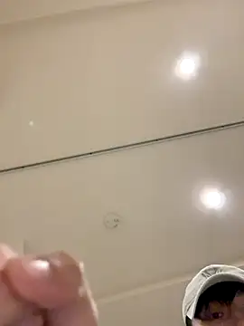 Snapshot of Tkcqcc chatting on December 5, 1:09 pm Tkcqcc online show from December 5, 1:09 pm