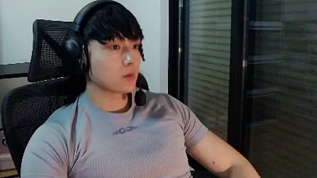 Snapshot of Tkcqcc chatting on February 24, 12:14 pm Tkcqcc online show from February 24, 12:14 pm