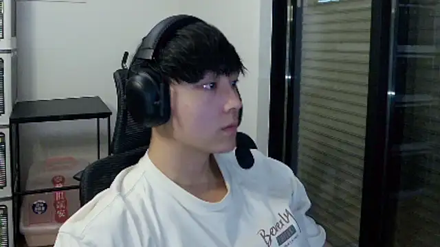 Snapshot of Tkcqcc chatting on February 25, 1:32 pm Tkcqcc online show from February 25, 1:32 pm