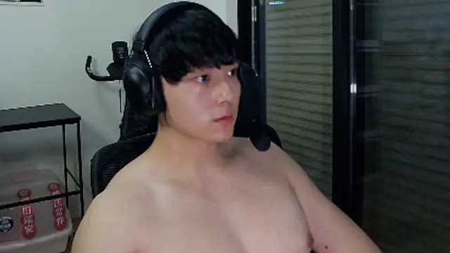 Snapshot of Tkcqcc chatting on March 1, 1:13 pm Tkcqcc online show from March 1, 1:13 pm