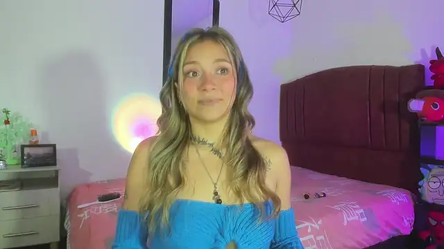 Snapshot of alisson_zafiro_ chatting on December 17, 12:22 pm alisson zafiro online show from December 17, 12:22 pm