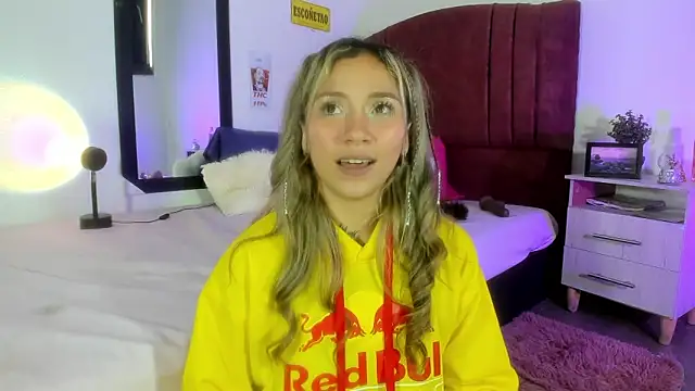 Snapshot of alisson_zafiro_ chatting on January 7, 3:12 pm alisson zafiro online show from January 7, 3:12 pm