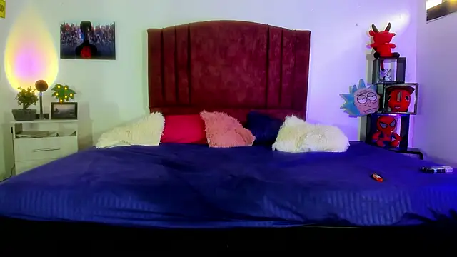 Snapshot of alisson_zafiro_ chatting on January 9, 4:06 pm alisson zafiro online show from January 9, 4:06 pm