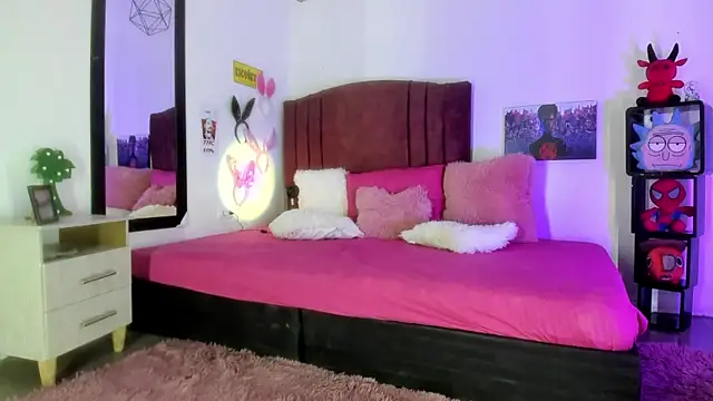 Snapshot of alisson_zafiro_ chatting on January 23, 1:35 pm alisson zafiro online show from January 23, 1:35 pm