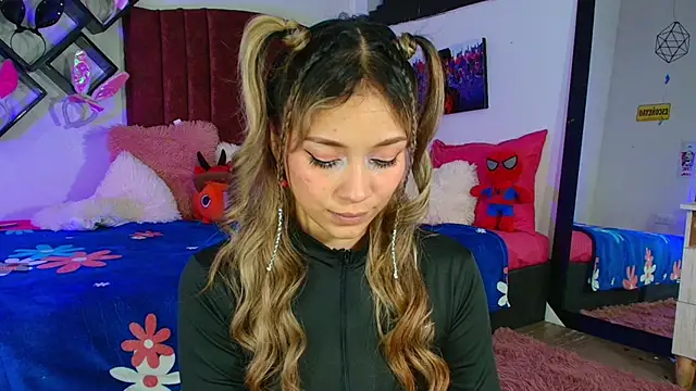 Snapshot of alisson_zafiro_ chatting on February 22, 3:12 am alisson zafiro online show from February 22, 3:12 am