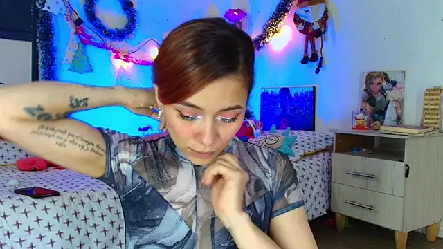 Snapshot of alisson_zafiro_ chatting on December 15, 3:22 am alisson zafiro online show from December 15, 3:22 am