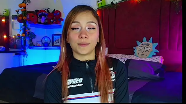 alisson zafiro  online show from January 7, 3:09 am