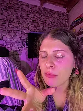 FlorBich online show from May 26, 3:35 am