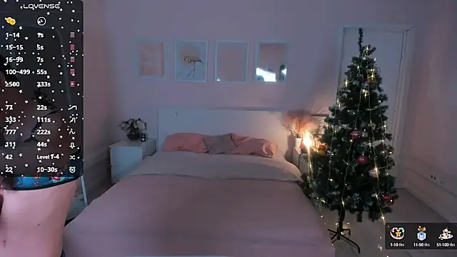 Snapshot of Lil_Amelie chatting on January 4, 6:41 am Lil Amelie online show from January 4, 6:41 am