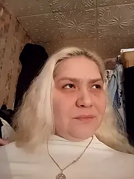 Snapshot of Minna_Jeannie chatting on December 9, 3:40 am Minna Jeannie online show from December 9, 3:40 am