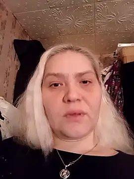 Snapshot of Minna_Jeannie chatting on December 13, 3:27 am Minna Jeannie online show from December 13, 3:27 am