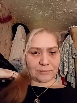 Snapshot of Minna_Jeannie chatting on December 23, 3:29 am Minna Jeannie online show from December 23, 3:29 am