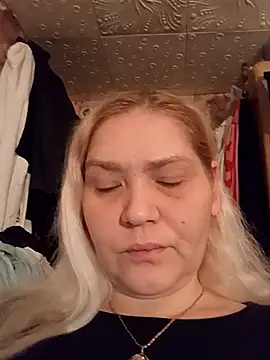 Snapshot of Minna_Jeannie chatting on December 17, 1:55 am Minna Jeannie online show from December 17, 1:55 am