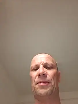 Snapshot of wedge75 chatting on May 23, 5:50 pm wedge75 online show from May 23, 5:50 pm