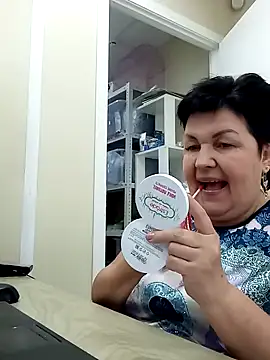 FantasyMichelle online show from December 18, 11:34 am